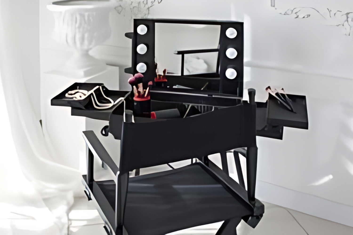 makeupcasewihtLedlight Flight Cases Custom Flight Cases Solutions